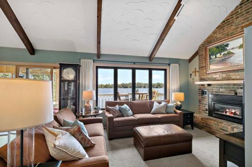 5438 Fairlawn Shores Trail SE, Prior Lake, MN 55372