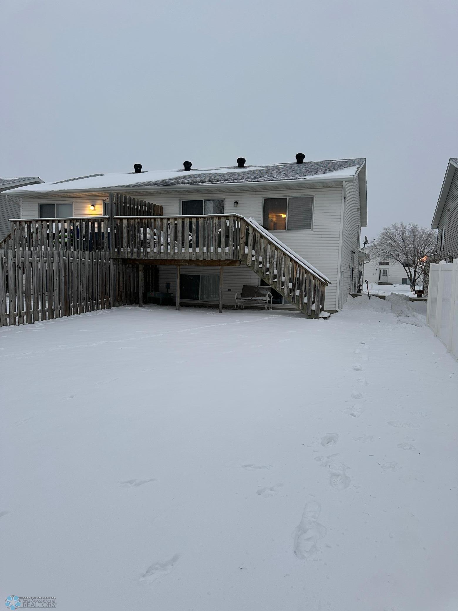 Large deck with privacy wall