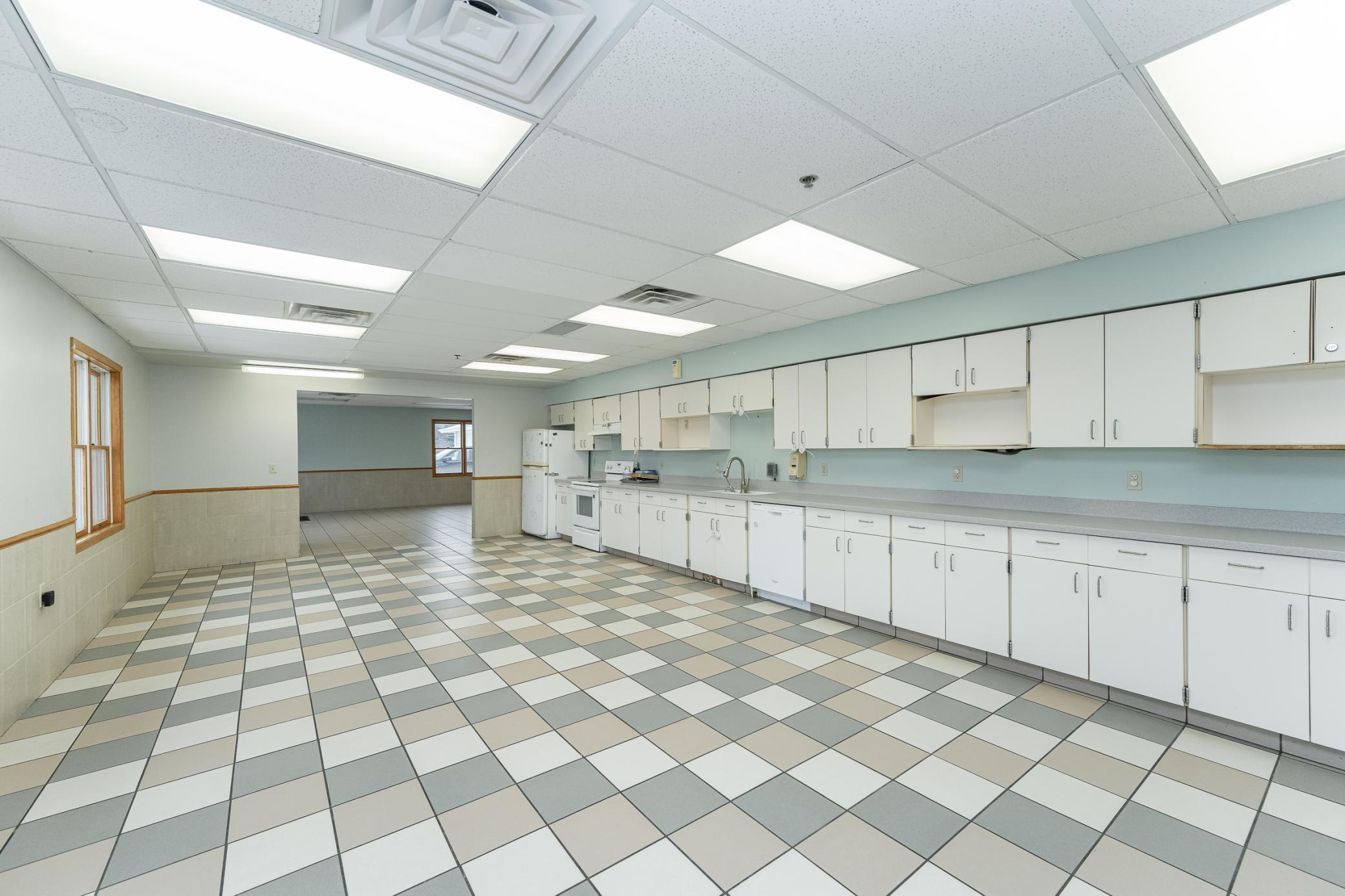 Large Kitchen area.jpg