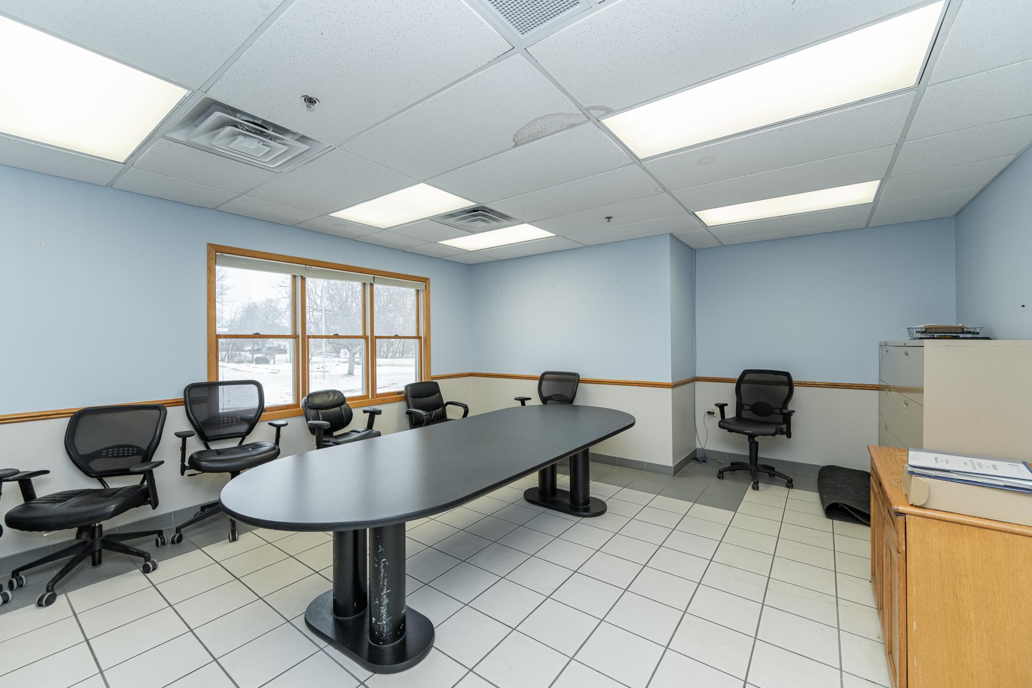 Large Conference Room.jpg