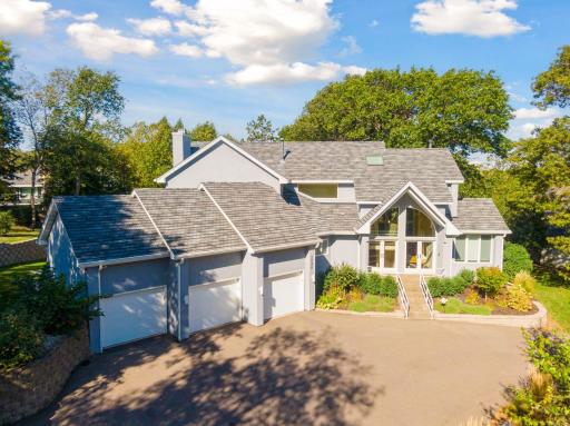 2090 Austrian Pine Lane, Hopkins, MN 55305