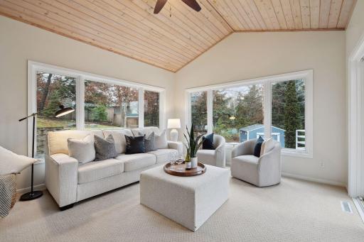 2090 Austrian Pine Lane, Hopkins, MN 55305