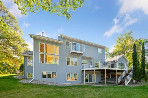 2090 Austrian Pine Lane, Hopkins, MN 55305