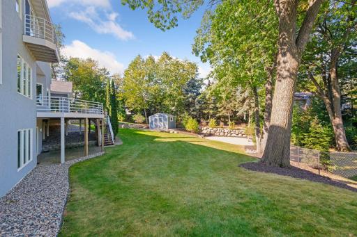 2090 Austrian Pine Lane, Hopkins, MN 55305