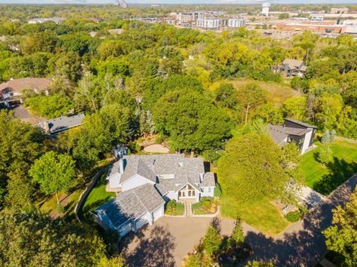 2090 Austrian Pine Lane, Hopkins, MN 55305