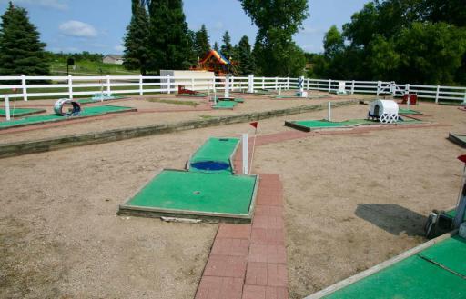 32 minigolf BFR.jpg