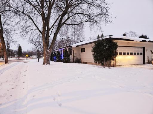 245 Kneale Avenue N, Thief River Falls, MN 56701