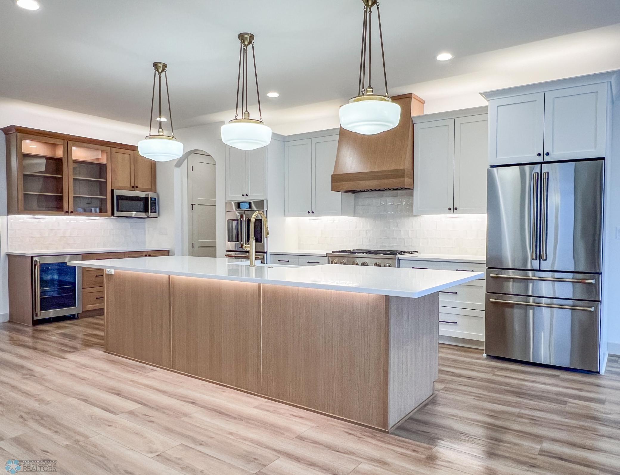 695 Rania Way W, West Fargo