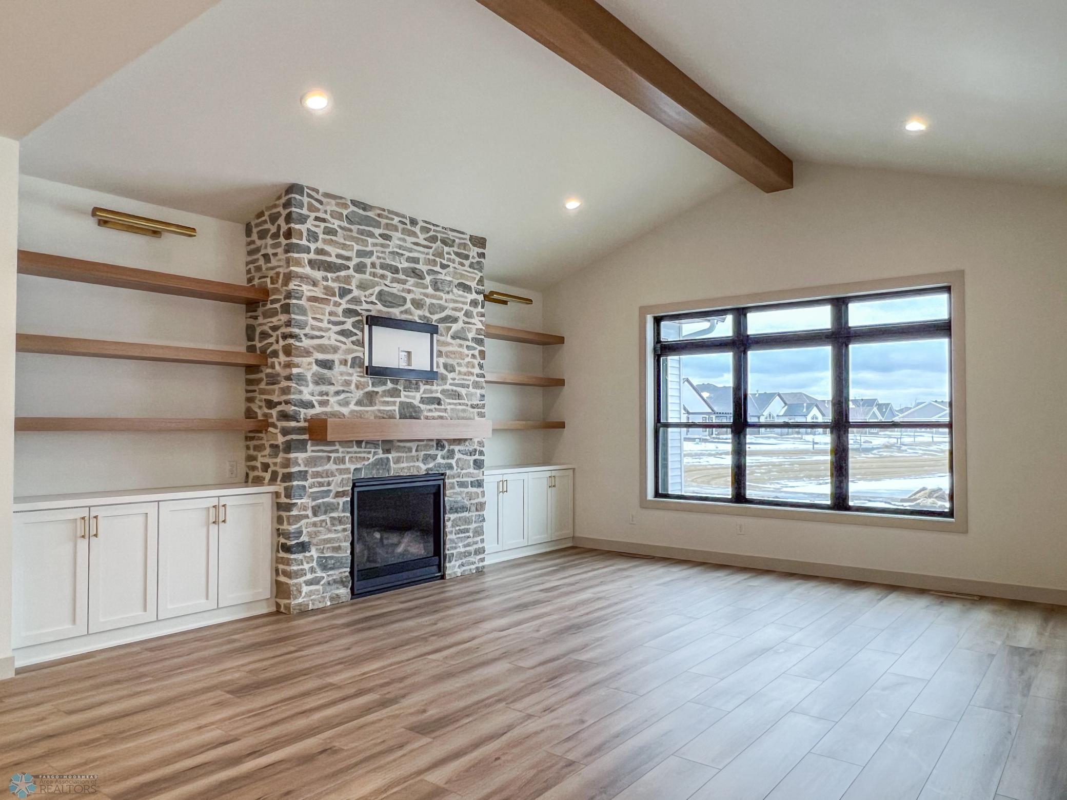 695 Rania Way W, West Fargo