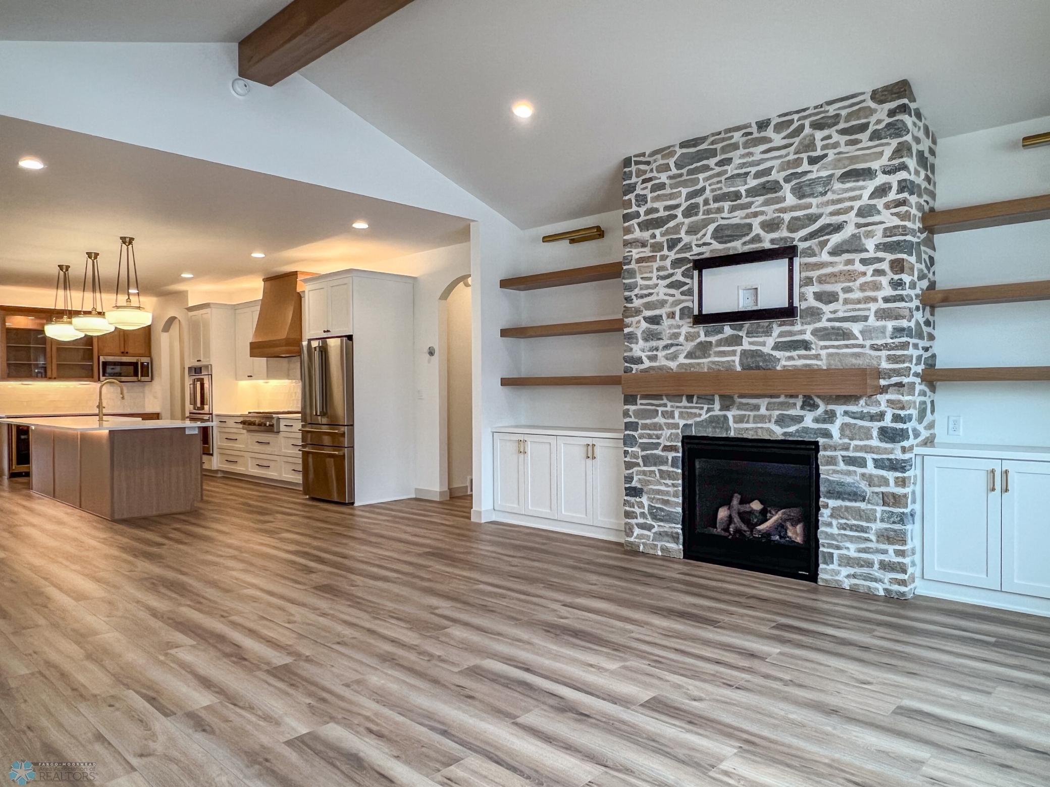 695 Rania Way W, West Fargo
