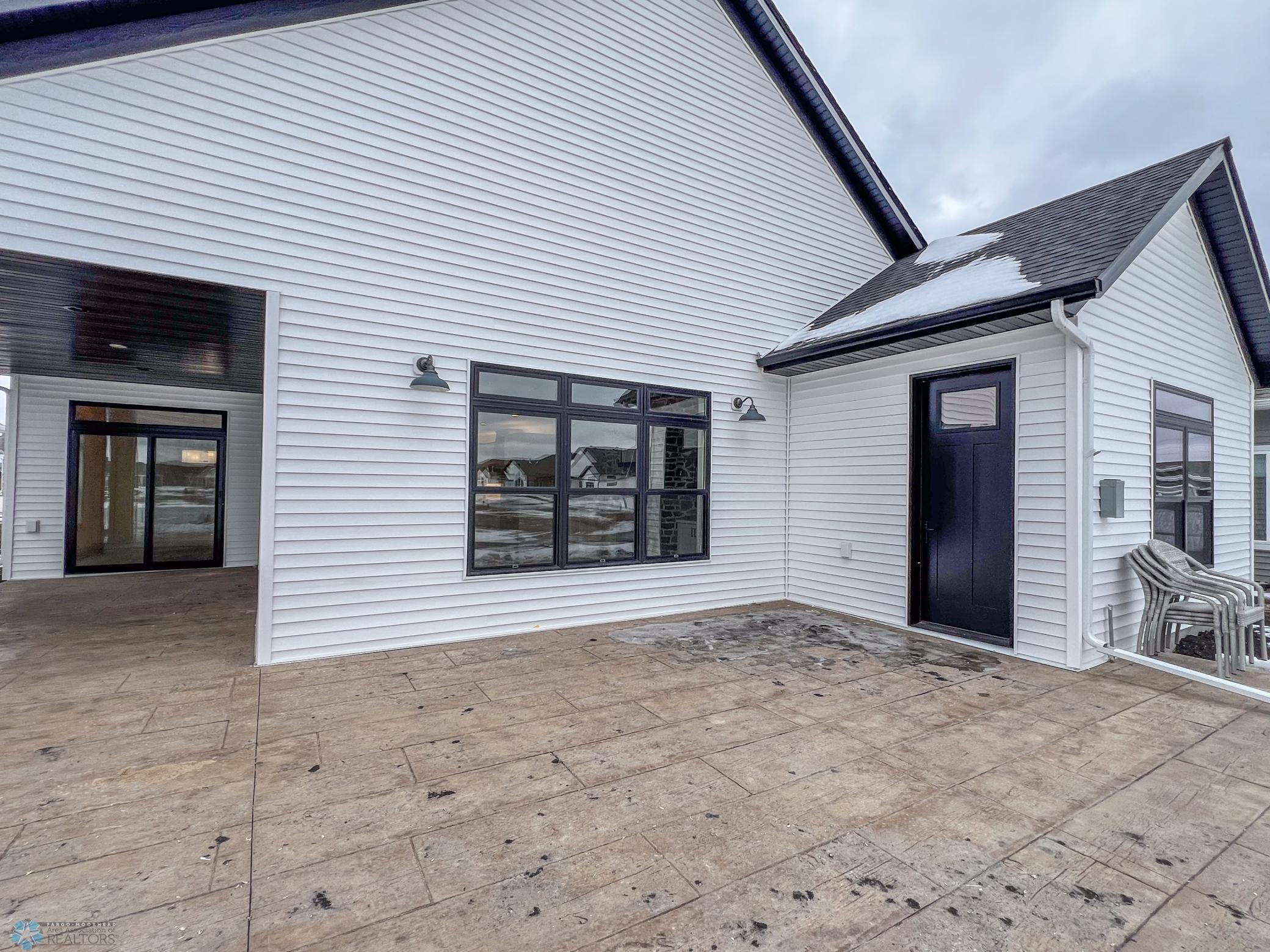 695 Rania Way W, West Fargo