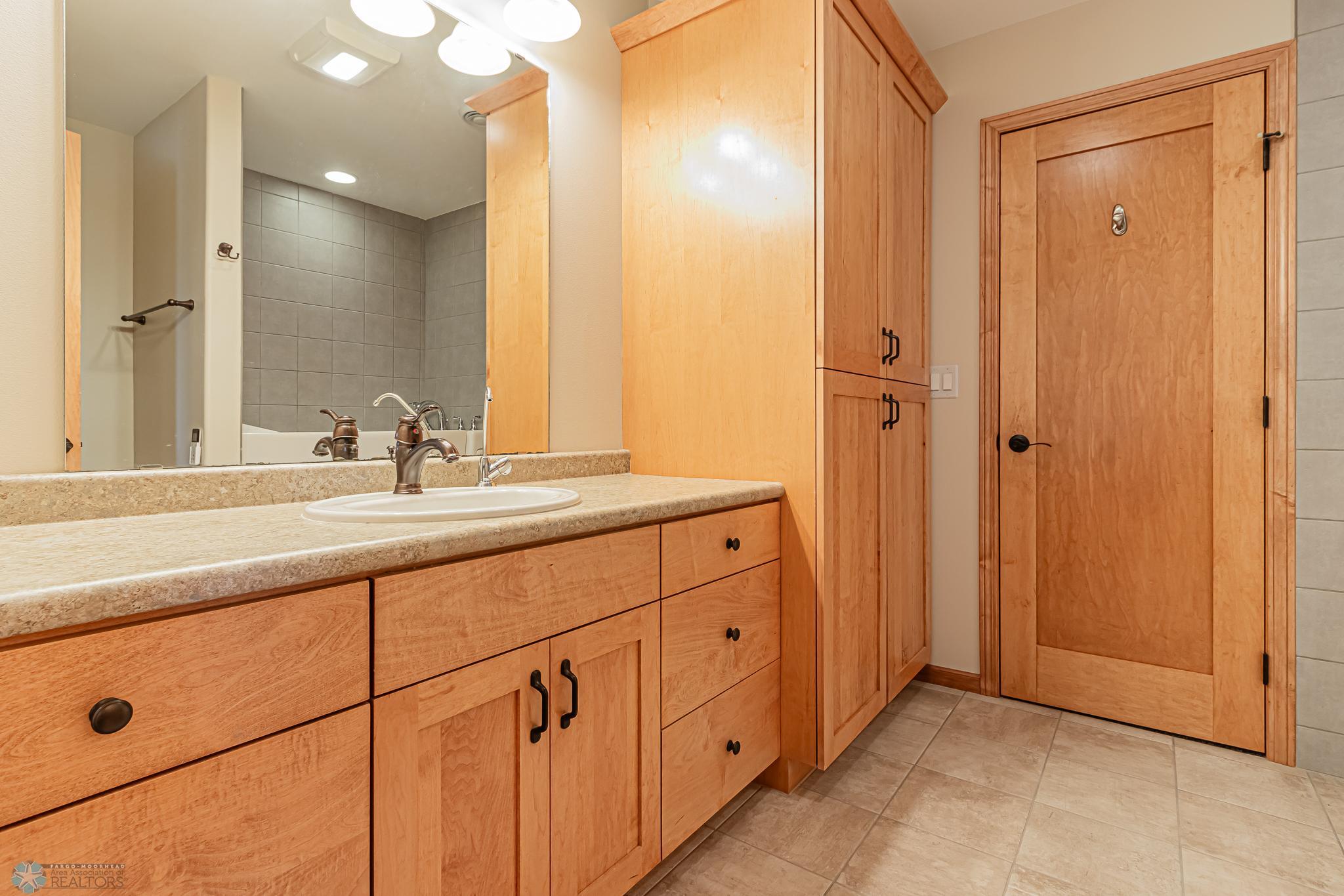 2075 Rose Creek Blvd S, Fargo, ND-49.jpg
