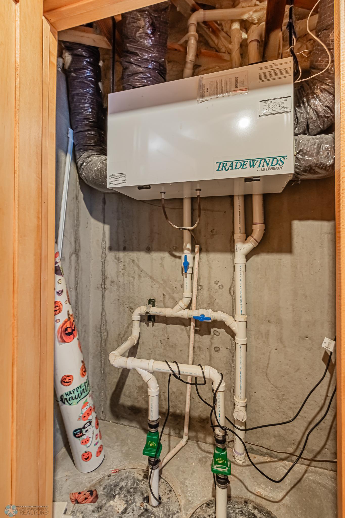 2075 Rose Creek Blvd S, Fargo, ND-21.jpg
