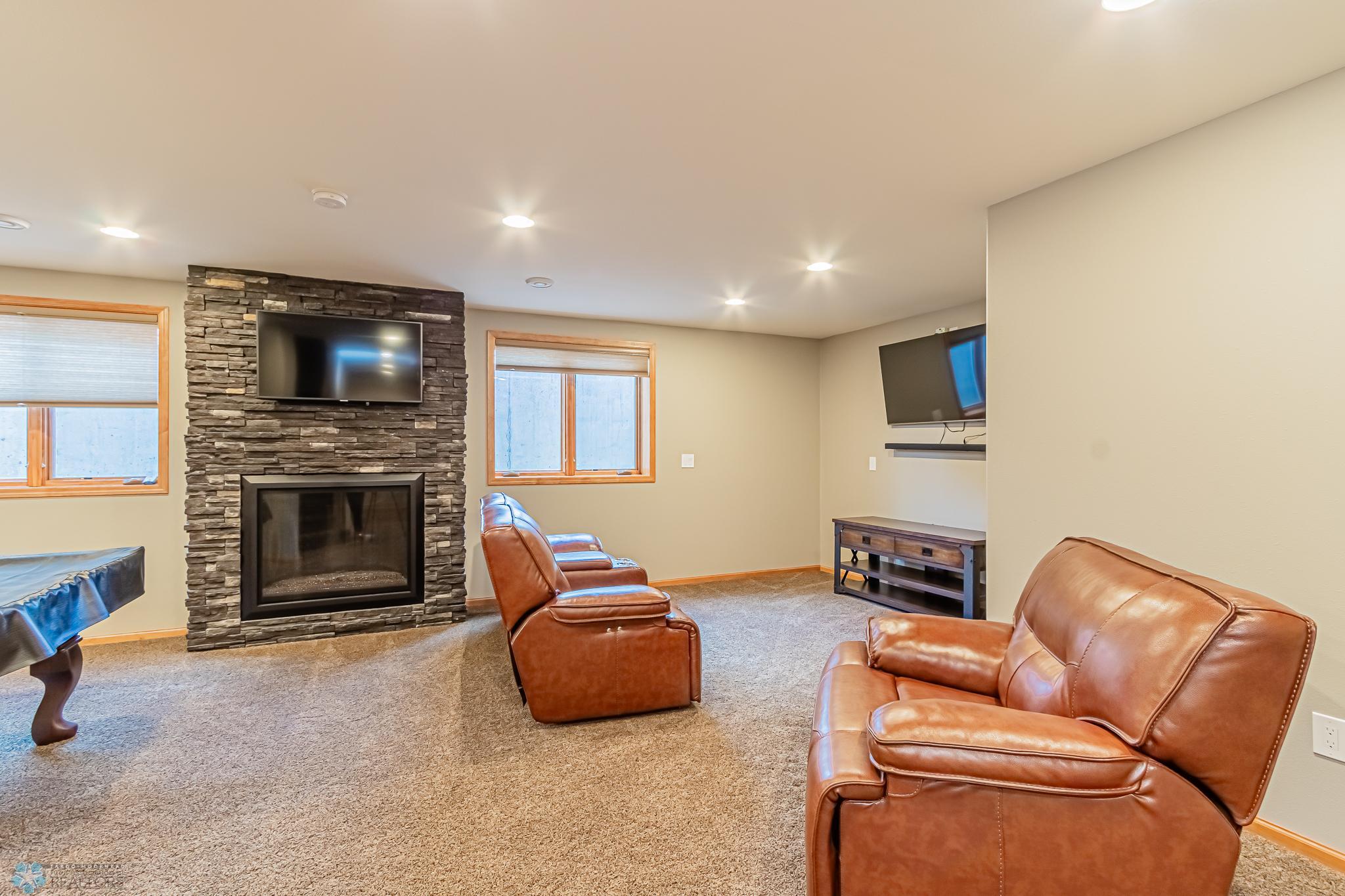 2075 Rose Creek Blvd S, Fargo, ND-36.jpg
