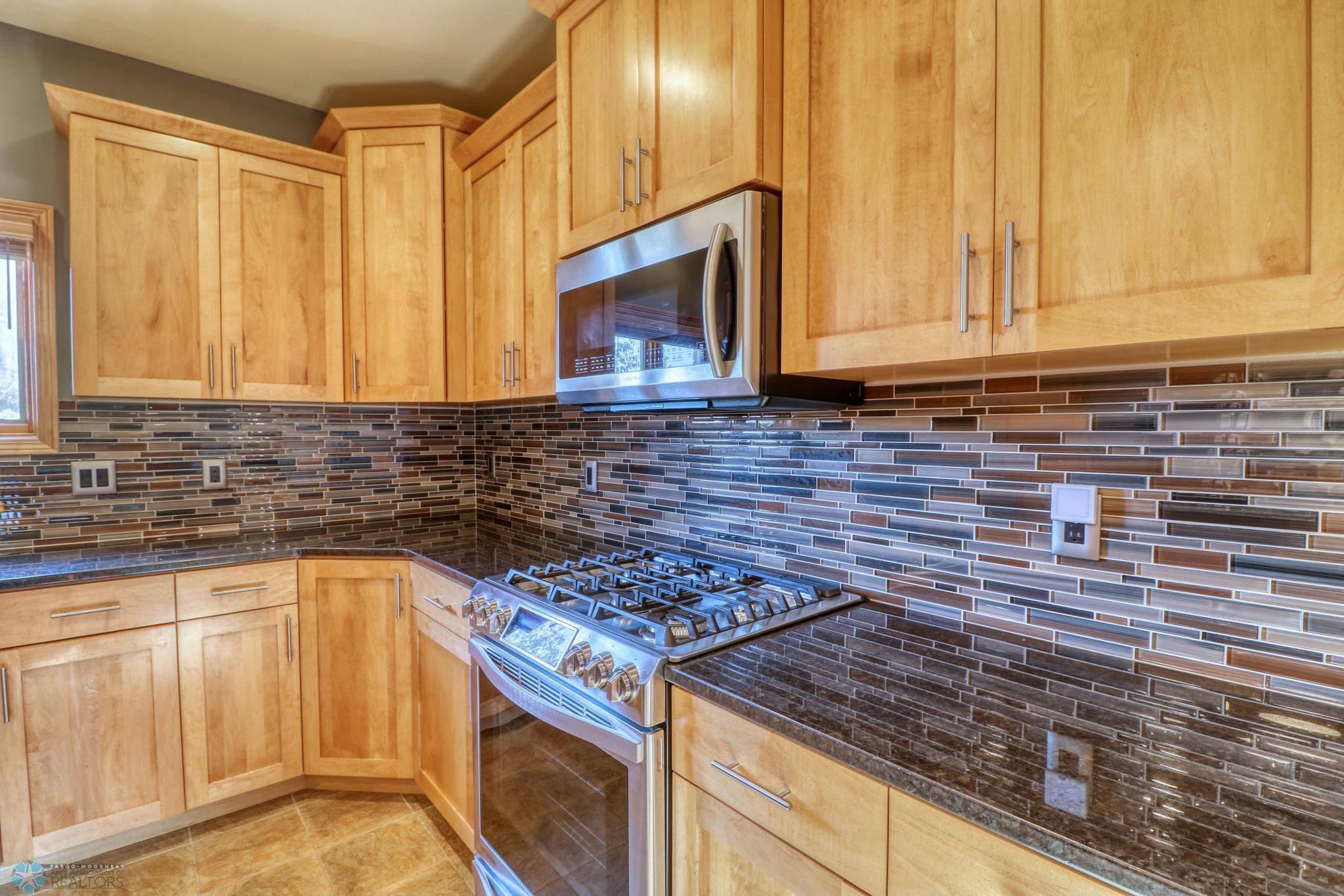 Kitchen1_8.jpg
