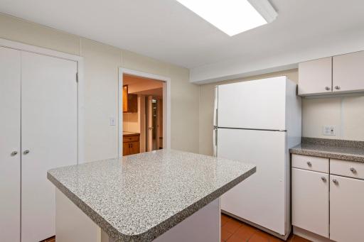 93-web-or-mls-5604_Abbott_Ave_S_Update_34_3.jpg