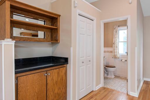 78-web-or-mls-5604_Abbott_Ave_S_Update_18_3.jpg