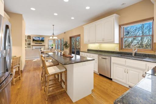 In this kitchen, everyday life feels effortless. The flow of the space invites you to move through your day with easeâfrom morning coffee to evening meal prep.