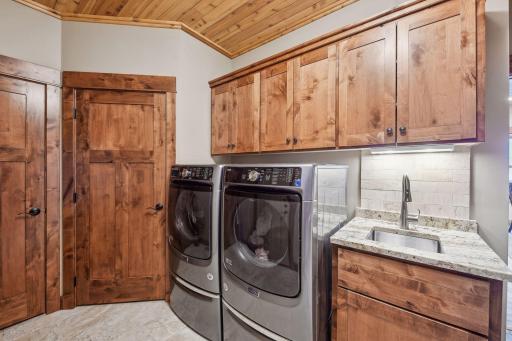 6820 French Lake Court, Faribault, MN 55021