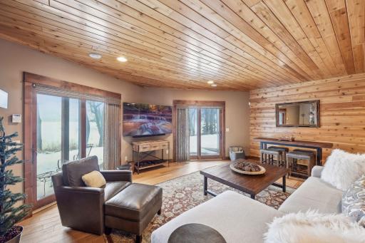 6820 French Lake Court, Faribault, MN 55021