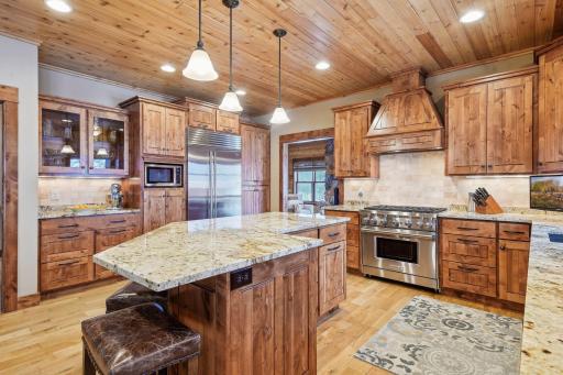 6820 French Lake Court, Faribault, MN 55021