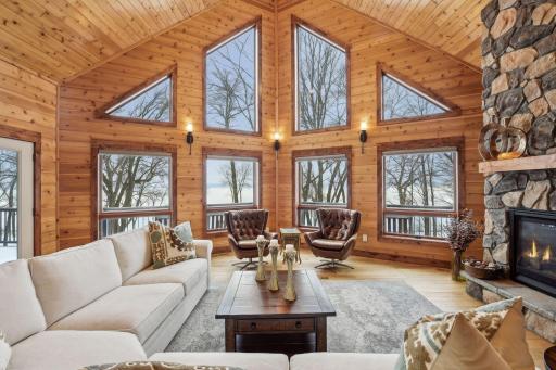 6820 French Lake Court, Faribault, MN 55021