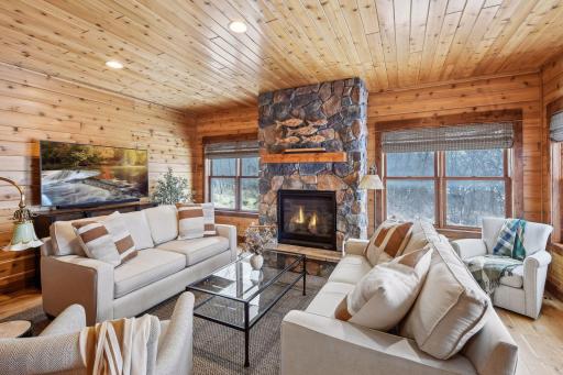 6820 French Lake Court, Faribault, MN 55021