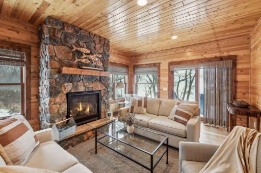 6820 French Lake Court, Faribault, MN 55021