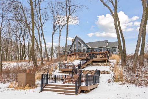 Composite Decking & Entertaining Areas Galore!