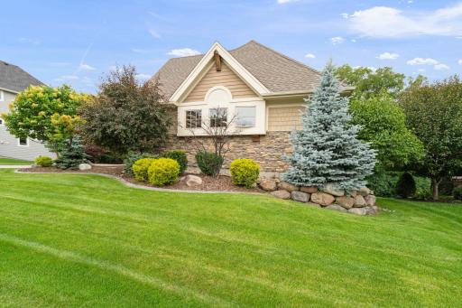 9530 Sky Lane, Eden Prairie, MN 55347