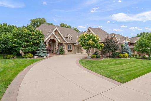 9530 Sky Lane, Eden Prairie, MN 55347
