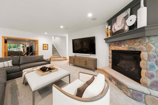 9530 Sky Lane, Eden Prairie, MN 55347