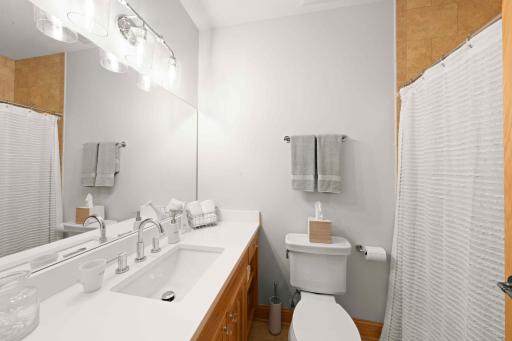 9530 Sky Lane, Eden Prairie, MN 55347