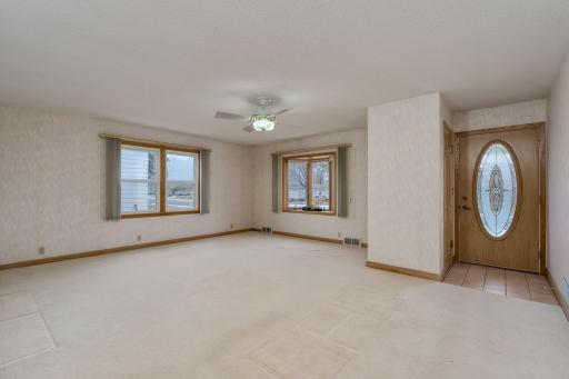 617 3rd Street NE, Montgomery, MN 56069