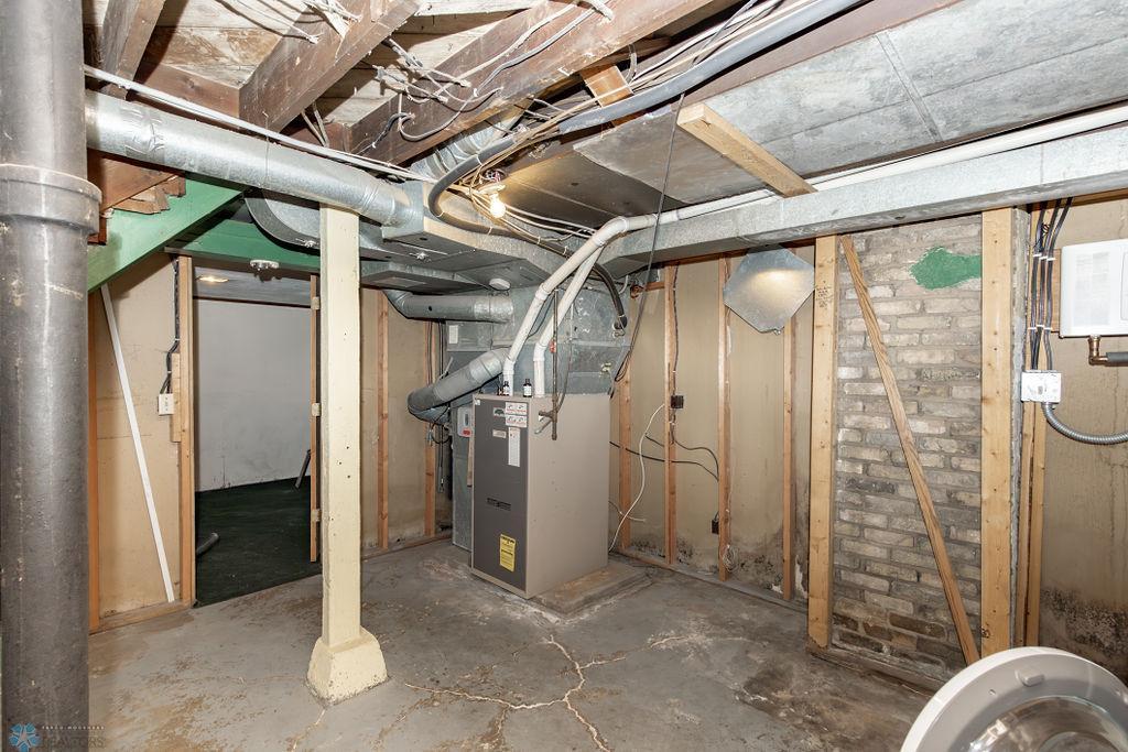Laundry & Utility Room