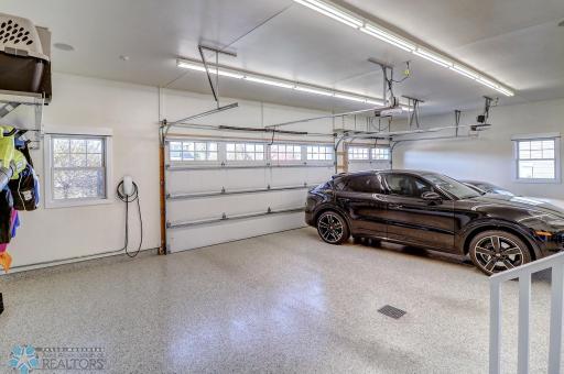 6118 27th Street S, Fargo, ND 58104