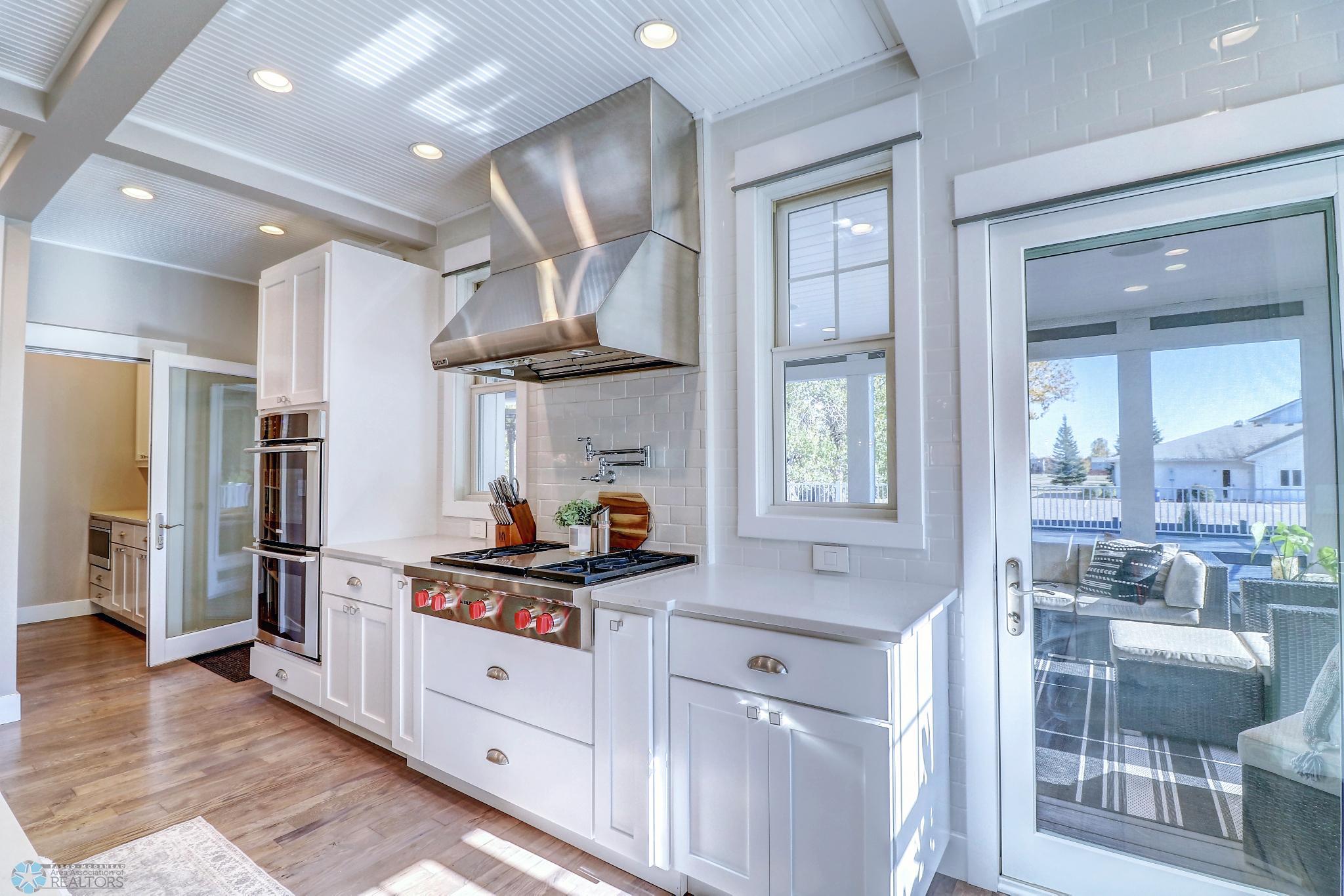 Kitchen1_2.jpg