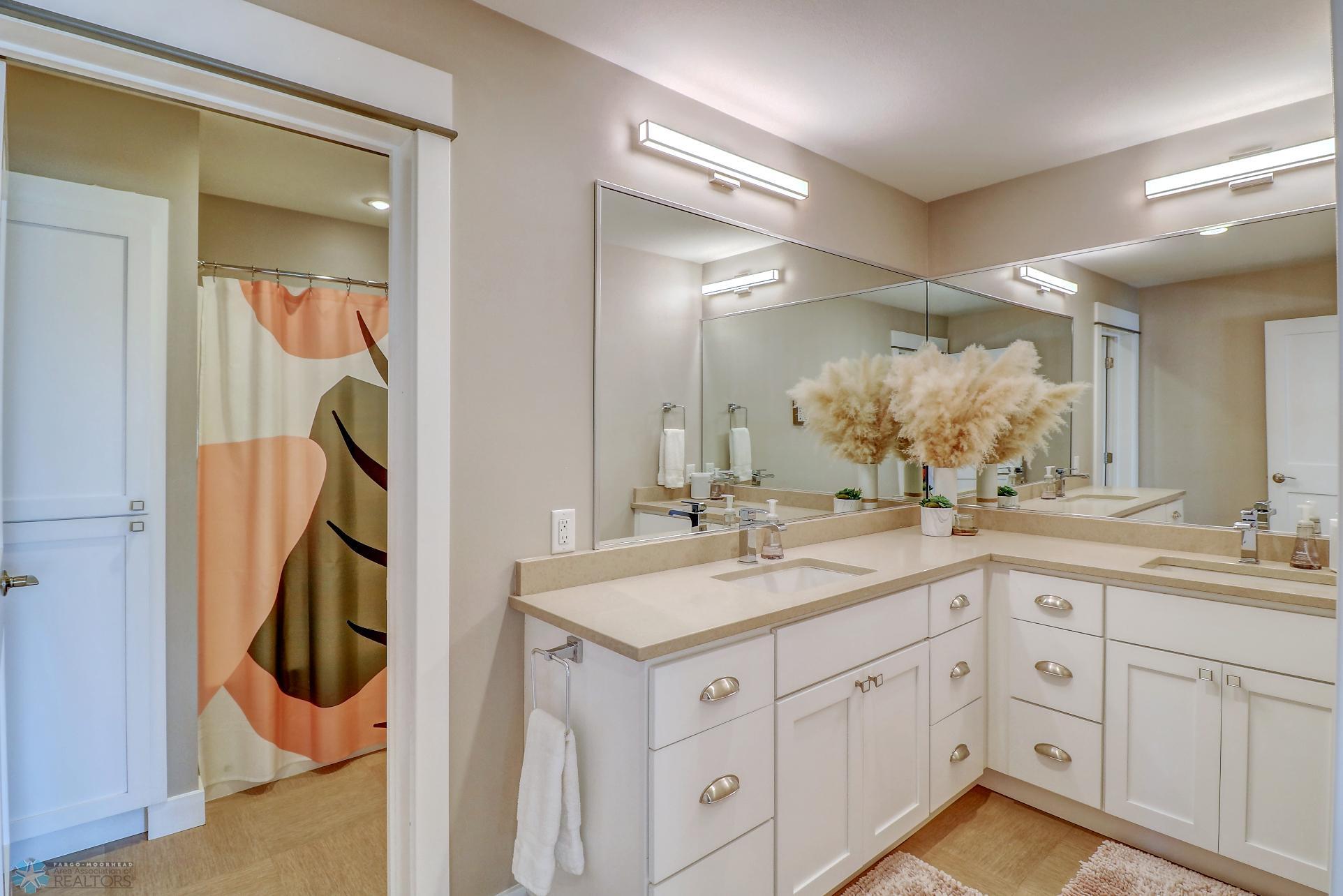 Upstairs Bathroom1_1.jpg