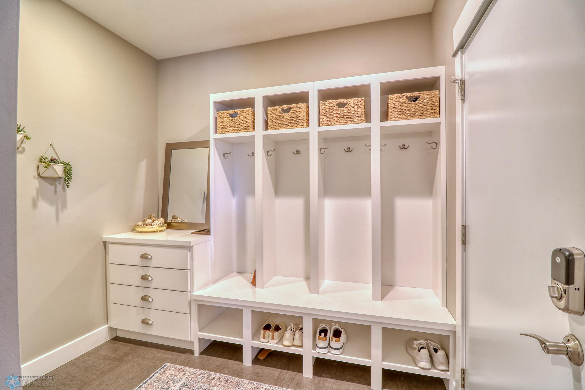 Mudroom1_1.jpg