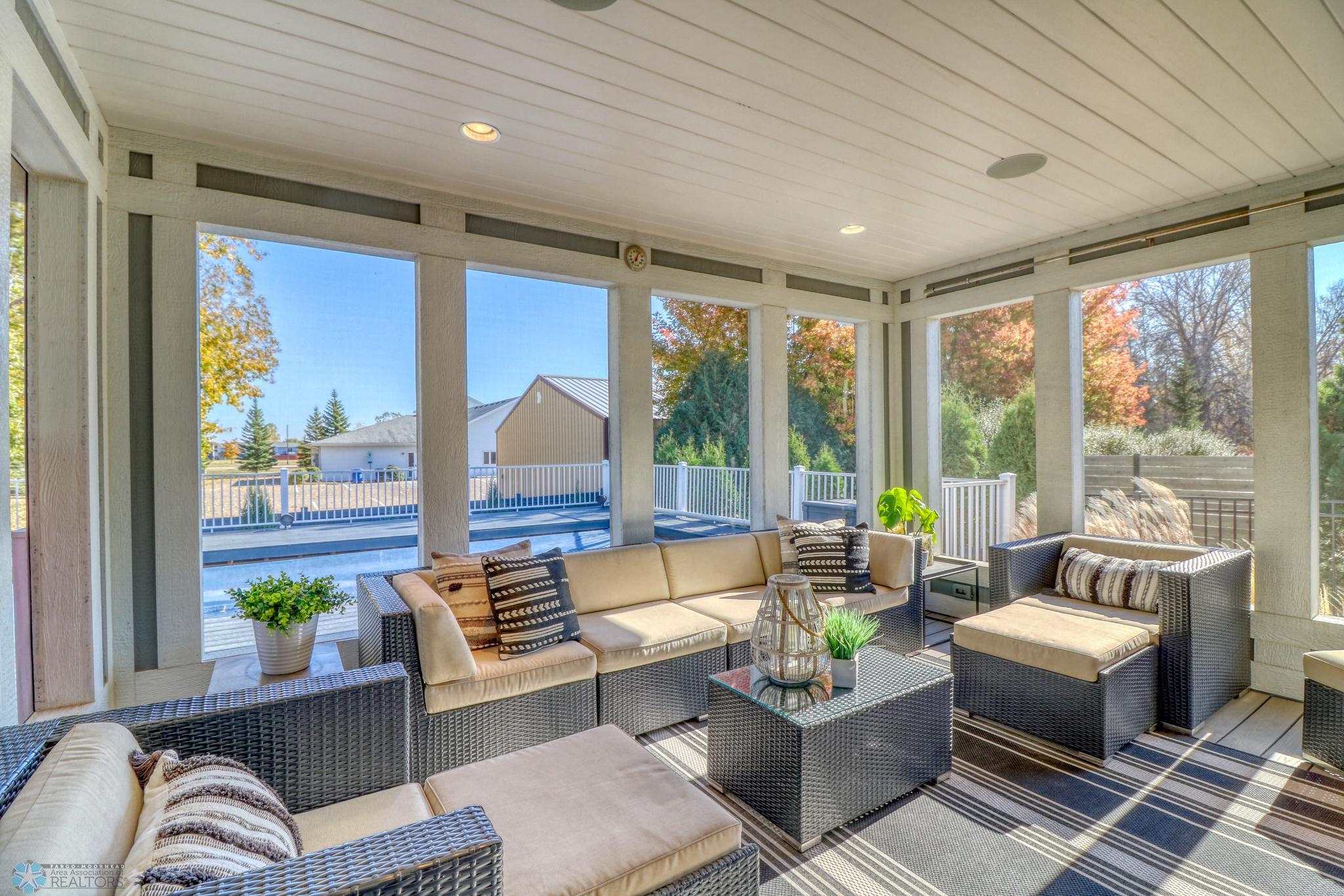 Backyard Screened Porch1_0.jpg