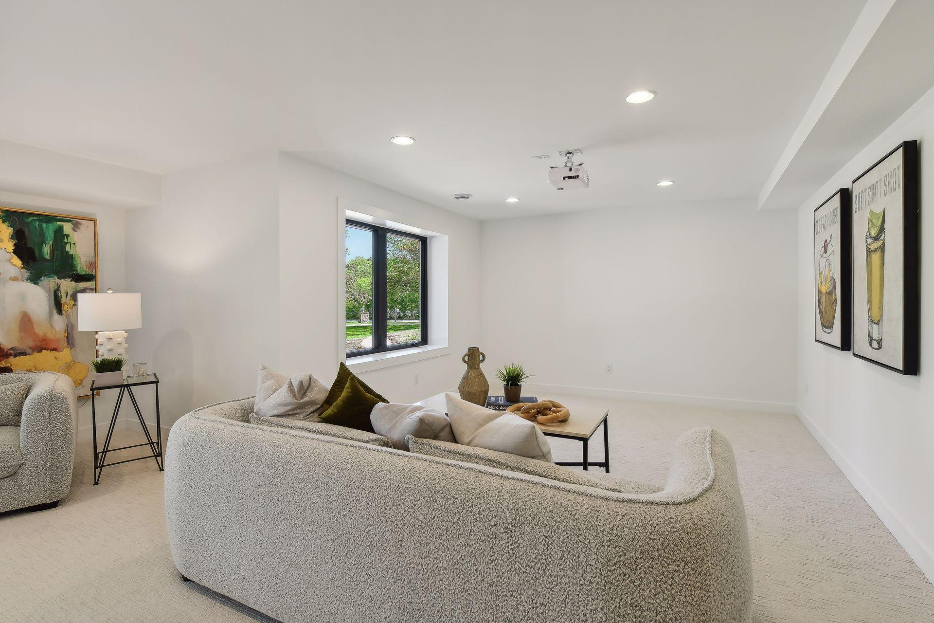 Built-in projector for movie nights or game day!