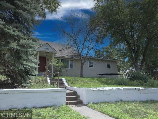 Front of house retaining wall`