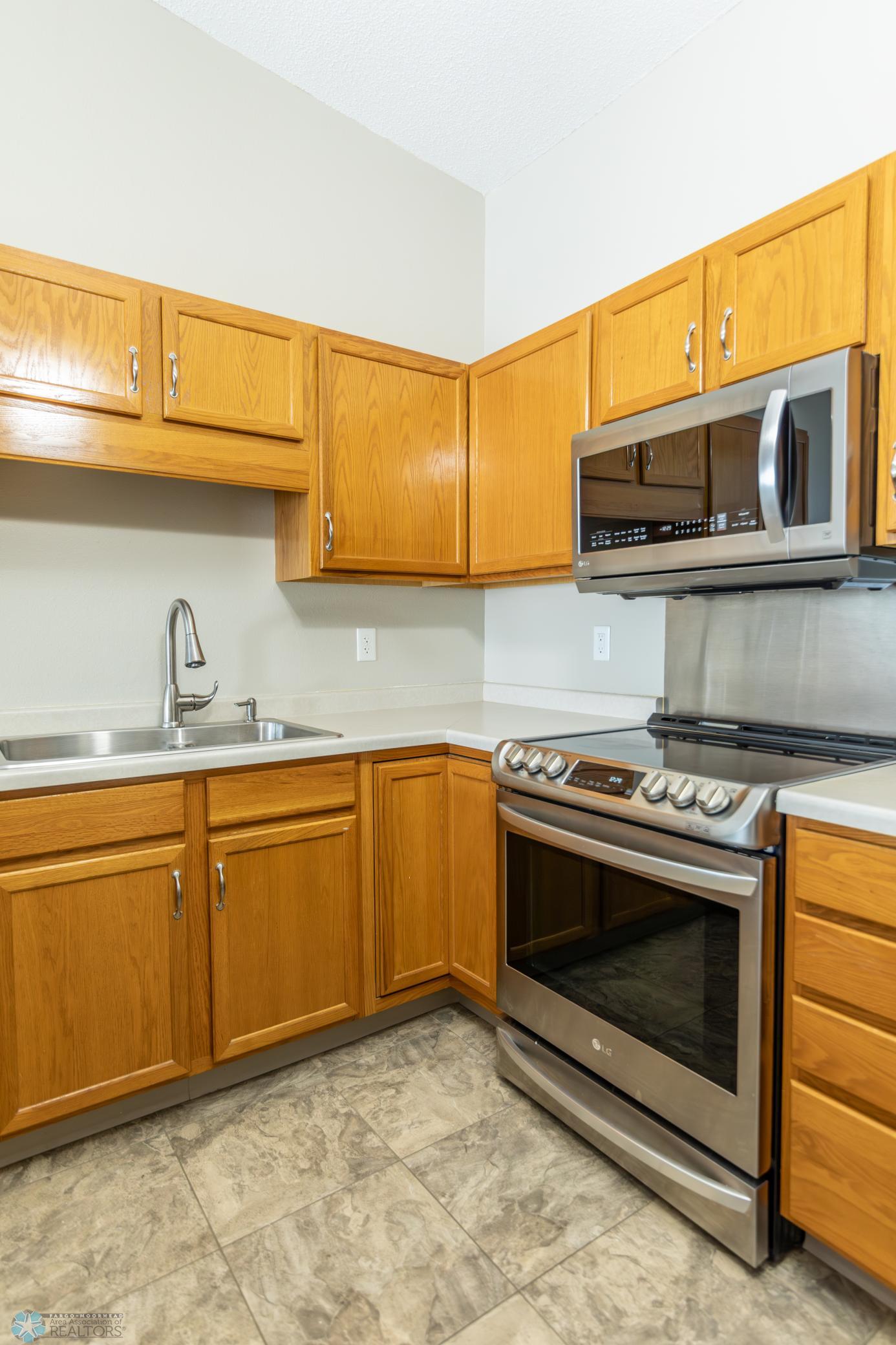 4788 10th Ave S--15.jpg