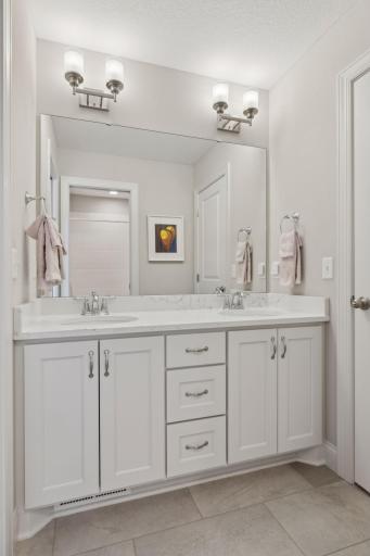 9170 Eagle Court, Chanhassen, MN 55317