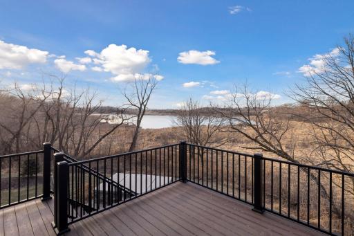 9170 Eagle Court, Chanhassen, MN 55317