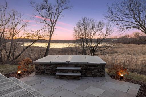 9170 Eagle Court, Chanhassen, MN 55317
