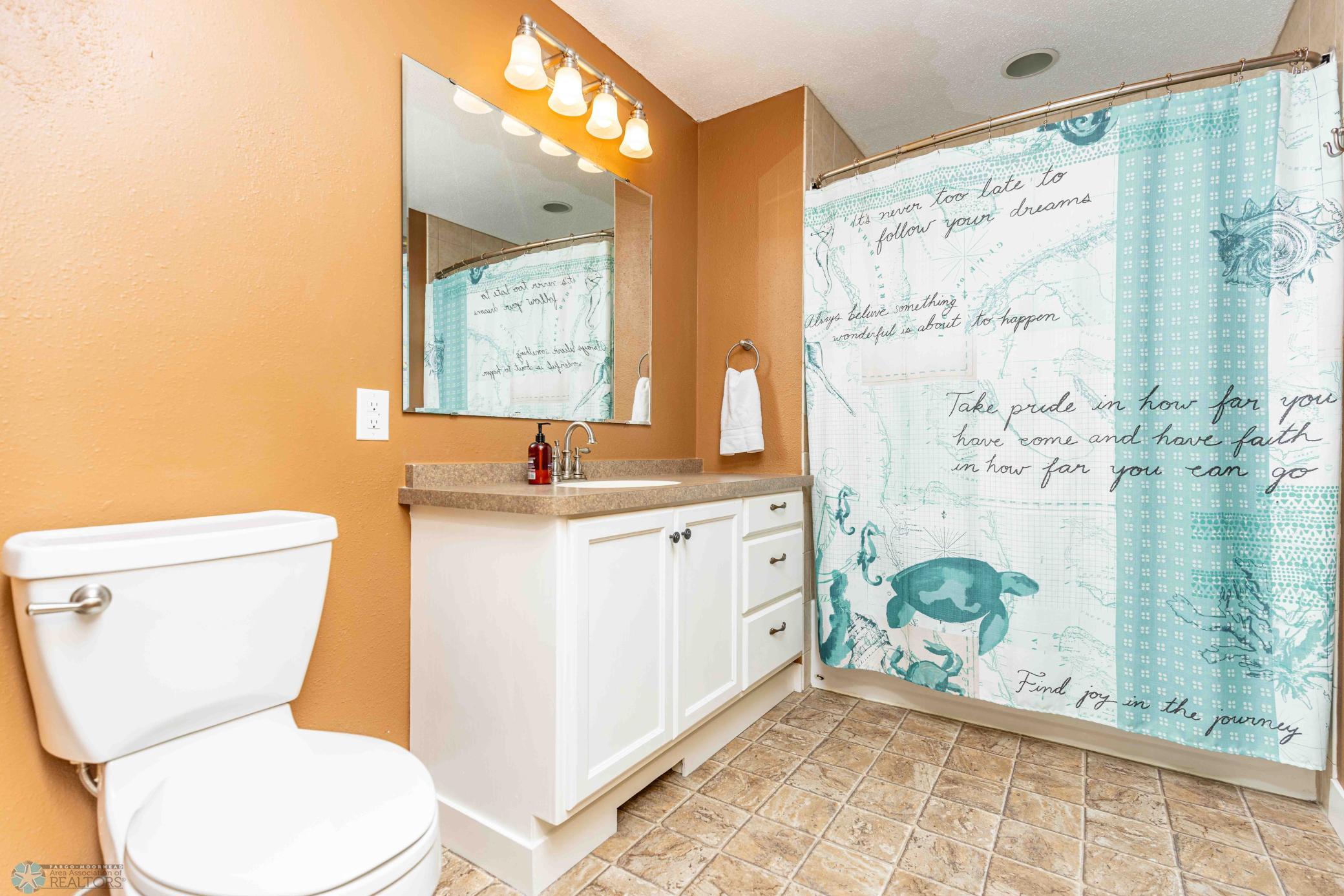 Upper full bath