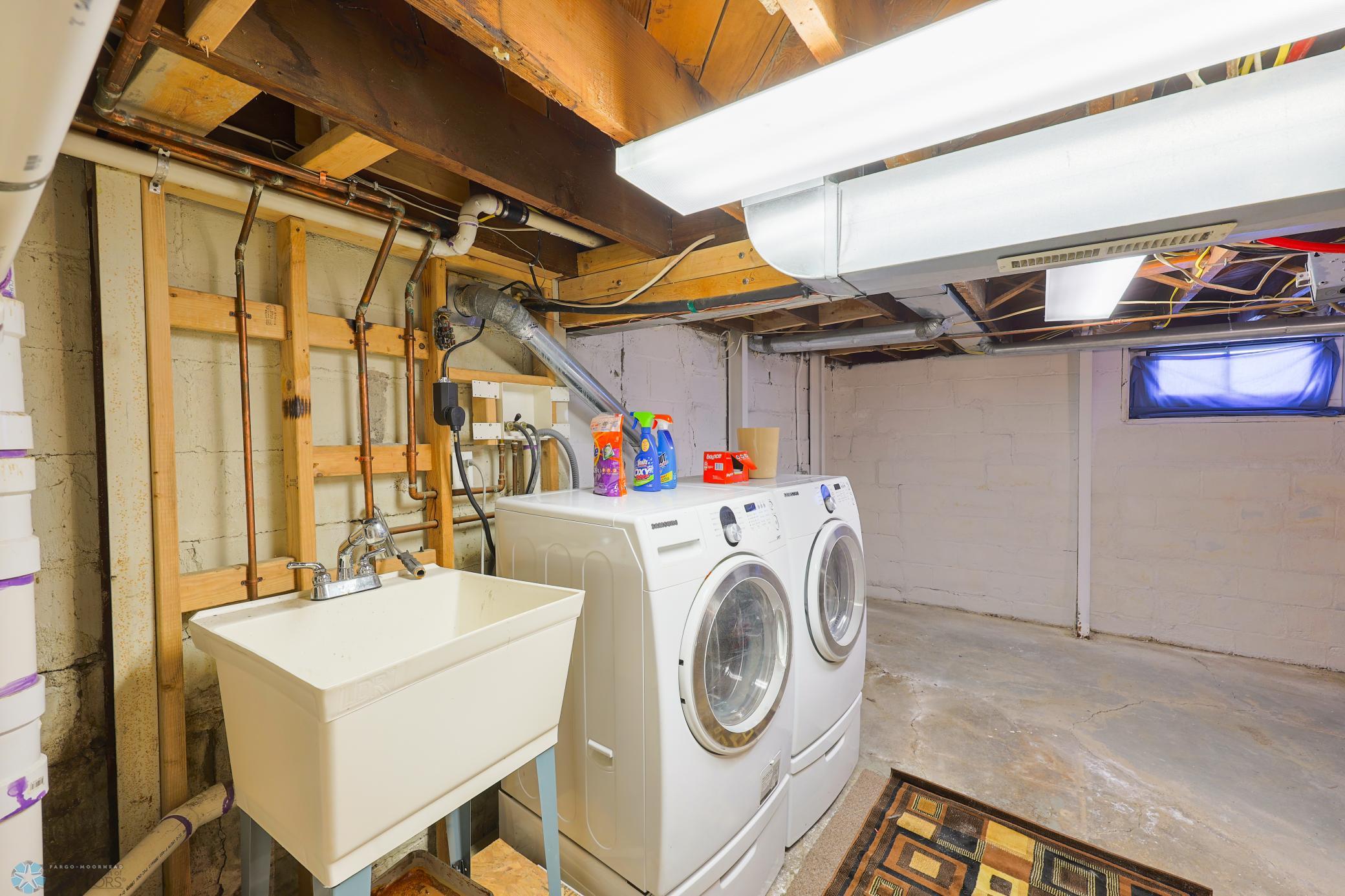 Washer & Dryer (Basement Level)