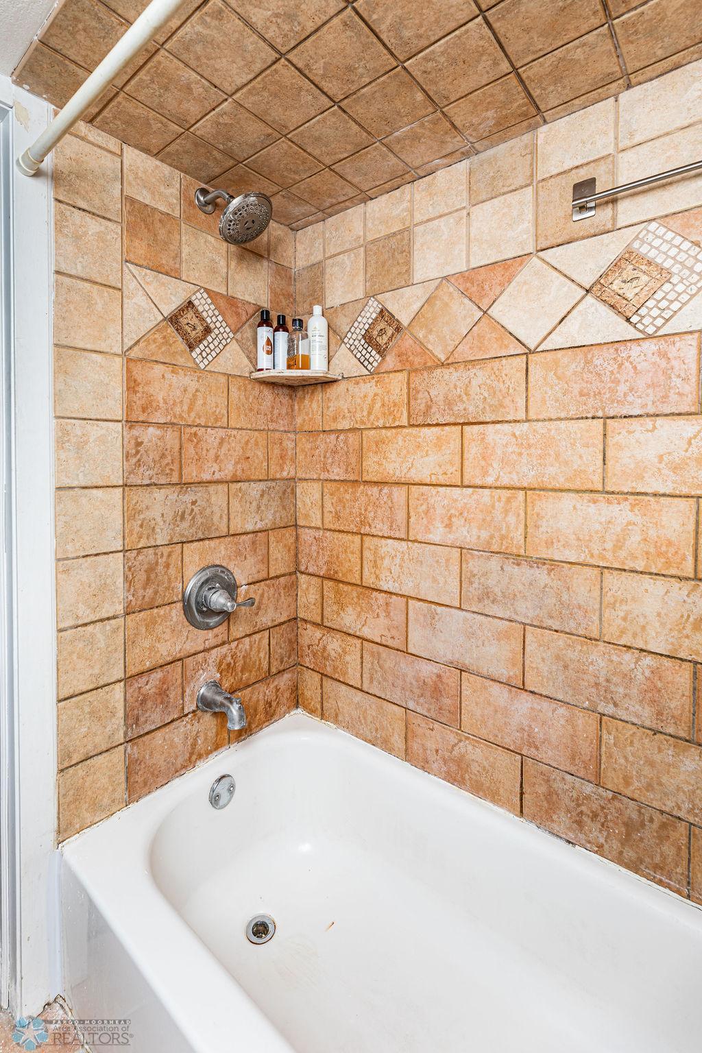 Tiled Tub/Shower