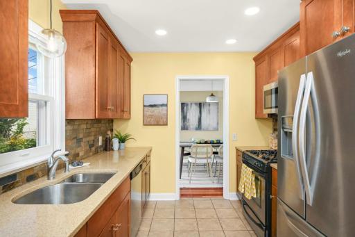 Stainless appliances including microwave & dishwasher